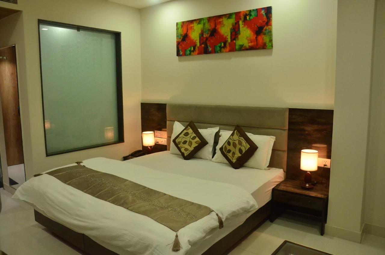 Hotel Sopan Heights Нью-Делі Екстер'єр фото